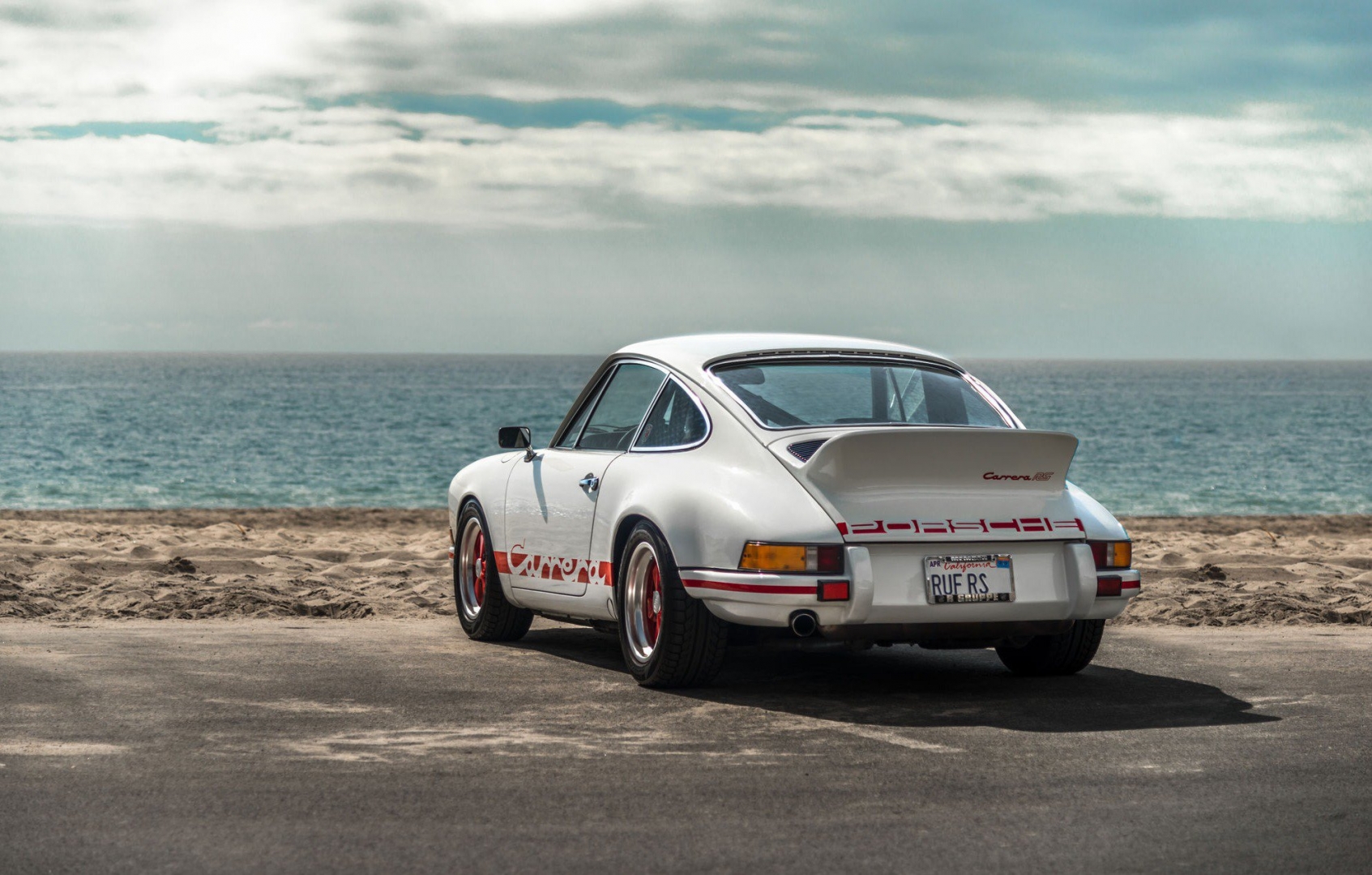 В США выставлен на аукцион Porsche 911 Carrera RS Touring 1973 года