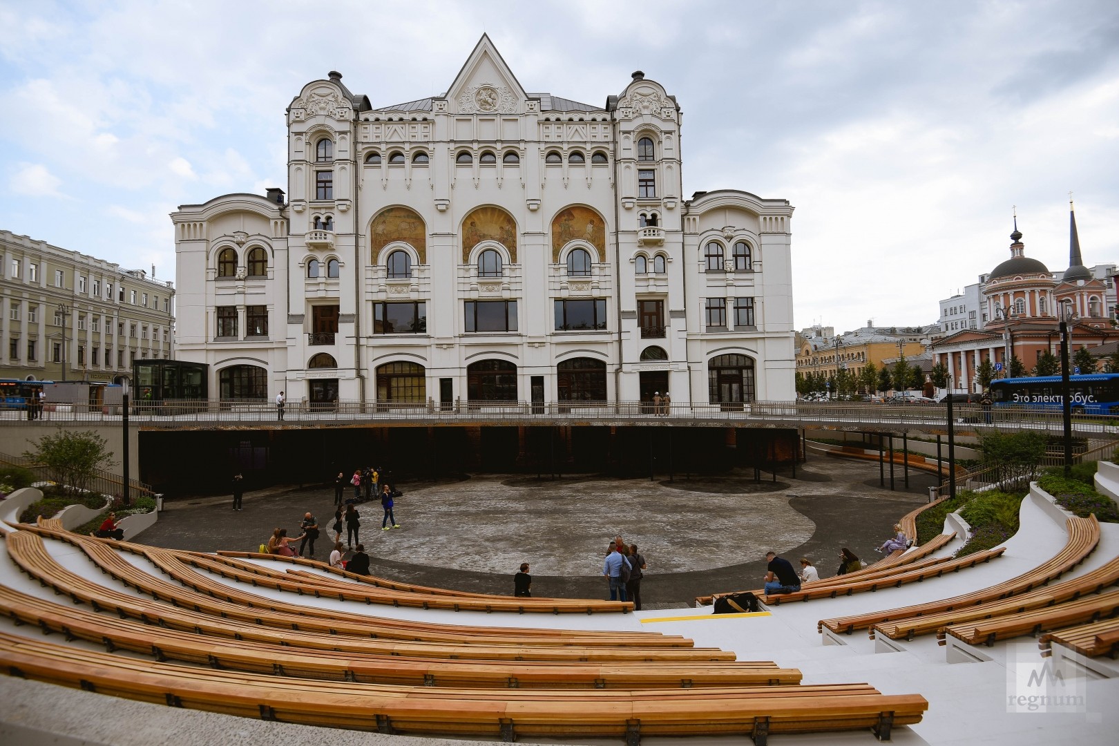 Территорию вокруг Политехнического музея в Москве открыли для прогулок