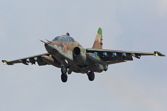 Минобороны опубликовало видео работы штурмовиков Су-25