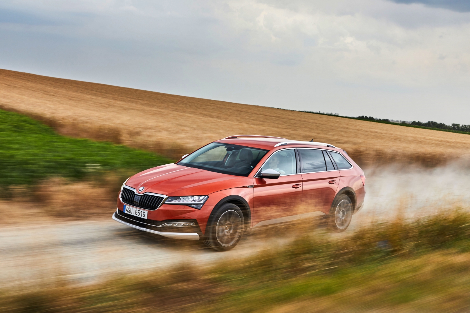 Во Франкфурте представлен внедорожник Skoda Superb Scout