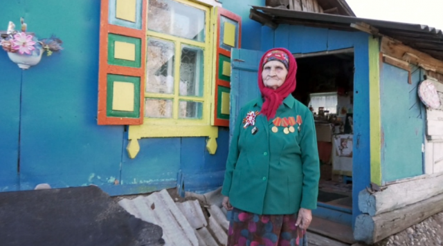 Труженица тыла из п. Аршан Тулунского района 91-летняя Мария Терентьева