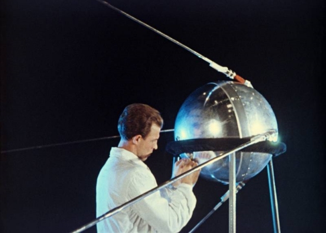 Первый искусственный спутник Земли. 1957
