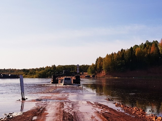 Переправа на реке Пезе в разлив воды. Сентябрь 2017 года