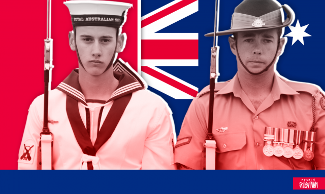Австралийский моряк и солдат в парадной форме