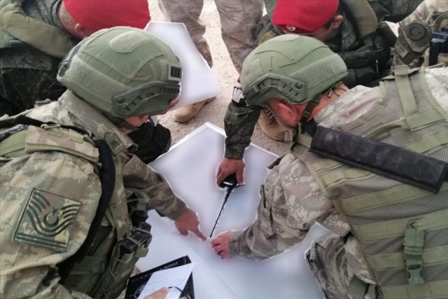 Совместное российско-турецкое патрулирование зоны безопасности у сирийско-турецкой границы