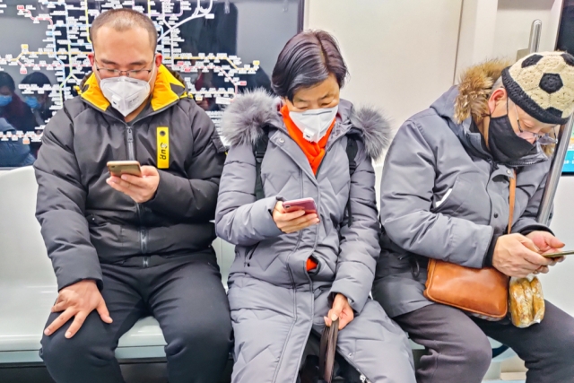Люди в масках в Китае 