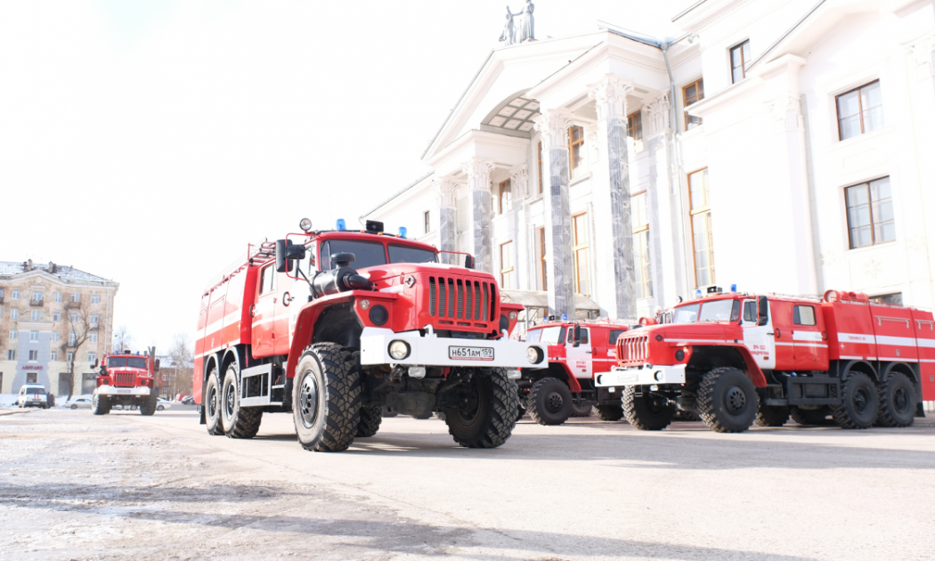 Пожарная машина Пермский край. Пожарные Пермь. Пожарный автомобиль новый Пермь. Противопожарная служба Пермского края.