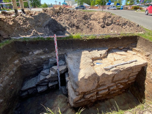 В Ивангороде археологи нашли остатки храмов XVIII-XIX веков