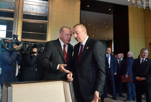 Реджеп Тайип Эрдоган и Ильхам Алиев на VII саммите Совета сотрудничества тюркоязычных государств (Тюркский Совет). 15 октября 2019 года, Баку