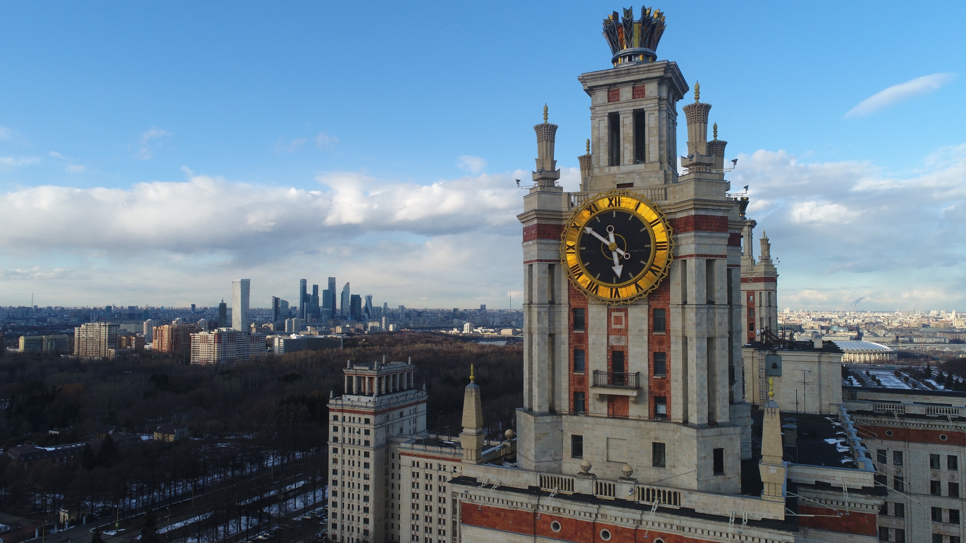 Мгу часы работы. Часы на башне МГУ. Москва здание МГУ часы. Барометр МГУ. Часы здания МГУ имени Ломоносова в Москве.