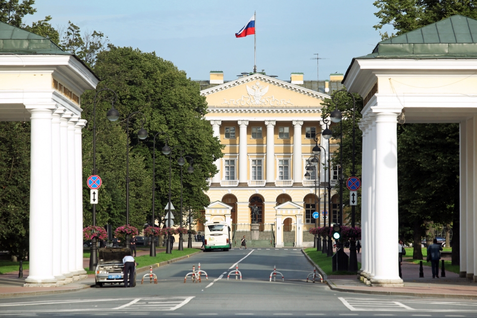 Правительство санкт петербурга смольный пр 1 фото