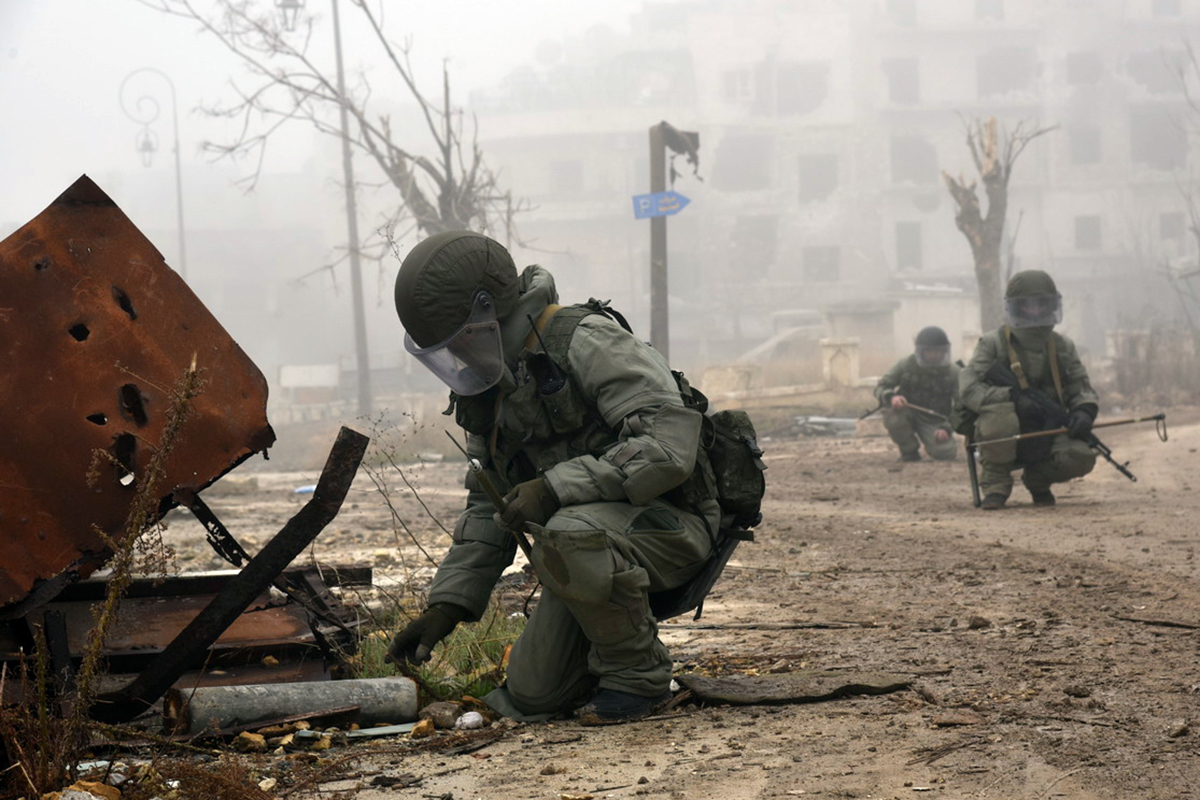 Сапёры ЛНР обезвредили боеприпасы при строительстве КПВВ «Луганск–Счастье»