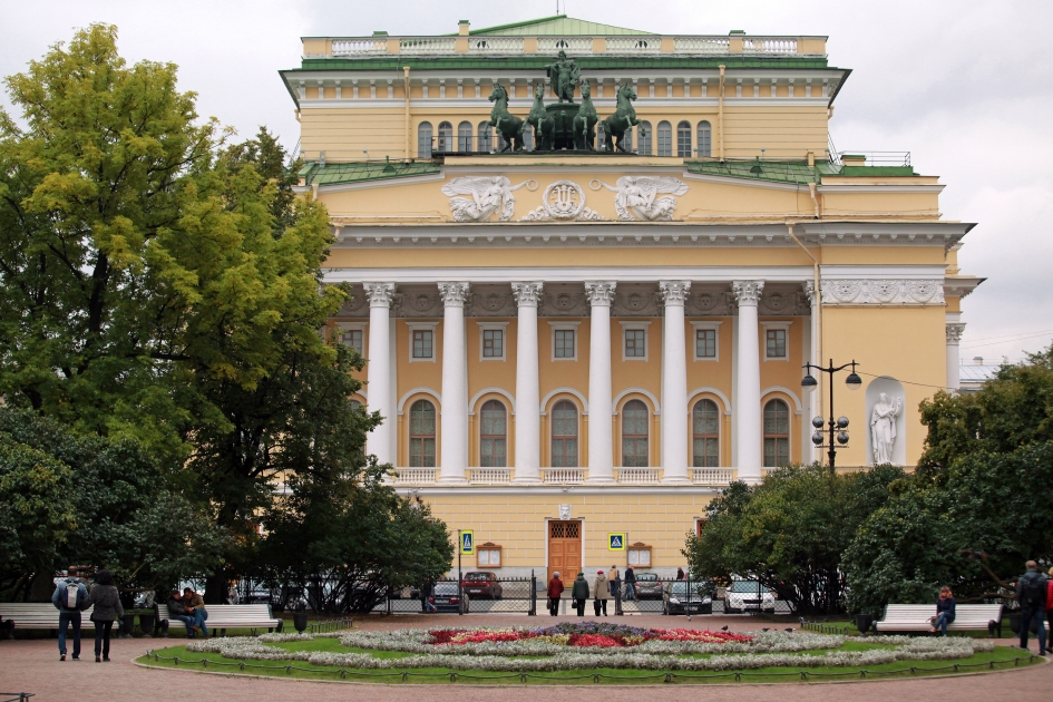 Александринский театр места за креслами