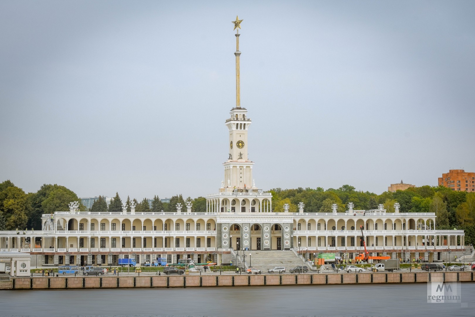 Речной вокзал в москве