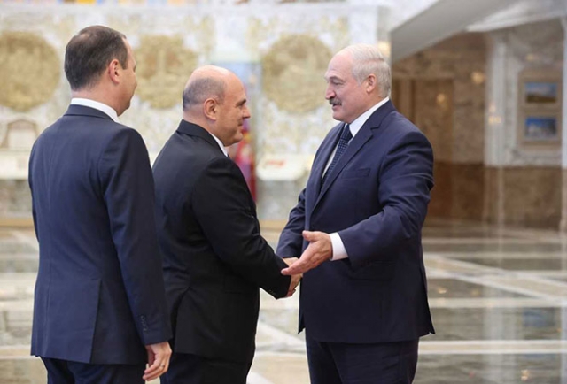 Александр Лукашенко, Михаил Мишустин и Роман Головченко, 3 сентября 2020 года