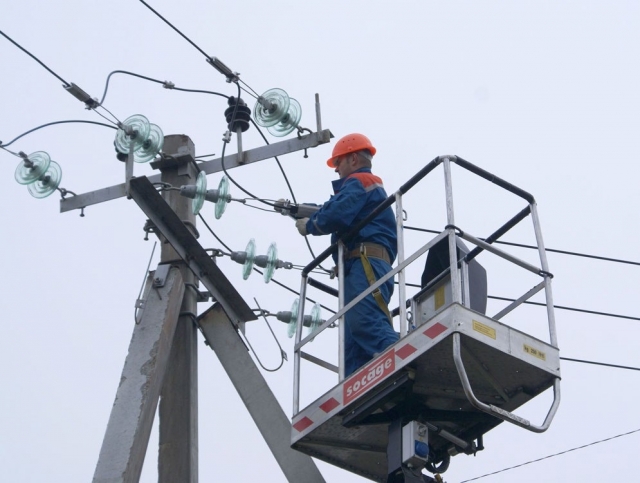 В Калужской области после грозы восстановили электроснабжение