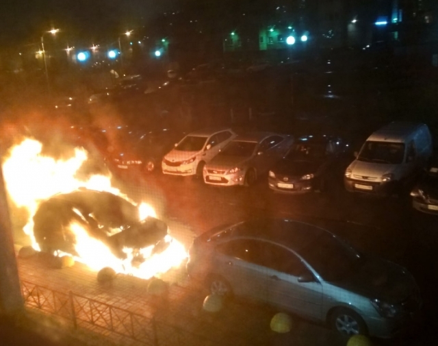  В Ленобласти сгорел автомобиль депутата (цитата группы «Бугры47 #3округ)
