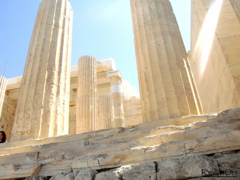 Неведомому богу. Жертвенник неведомому Богу в Афинах. Памятник неведомому Богу в Афинах.