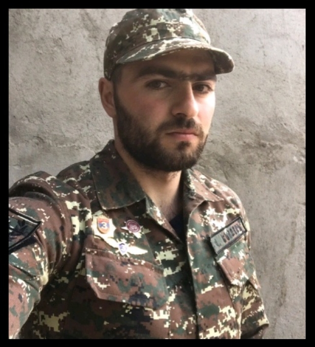  В Нагорном Карабахе погиб студент пятого куса Первого Санкт-Петербургского государственного медицинского университета имени академика И. П. Павлова. 