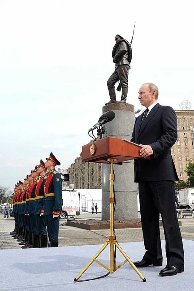 Владимир Путин открывает памятник героям Первой мировой войны. 2014 