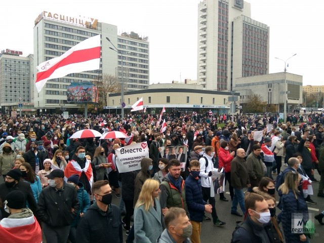 Манифестация 25 октября в Минске — результат белорусизации во внутренней политике и многовекторности во внешней политике