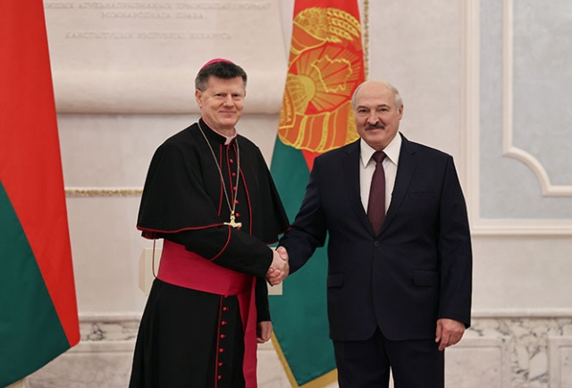 Александр Лукашенко и апостольский нунций в Белоруссии Анте Йозич