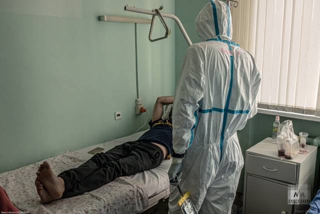 Заболевший коронавирусом в палате 