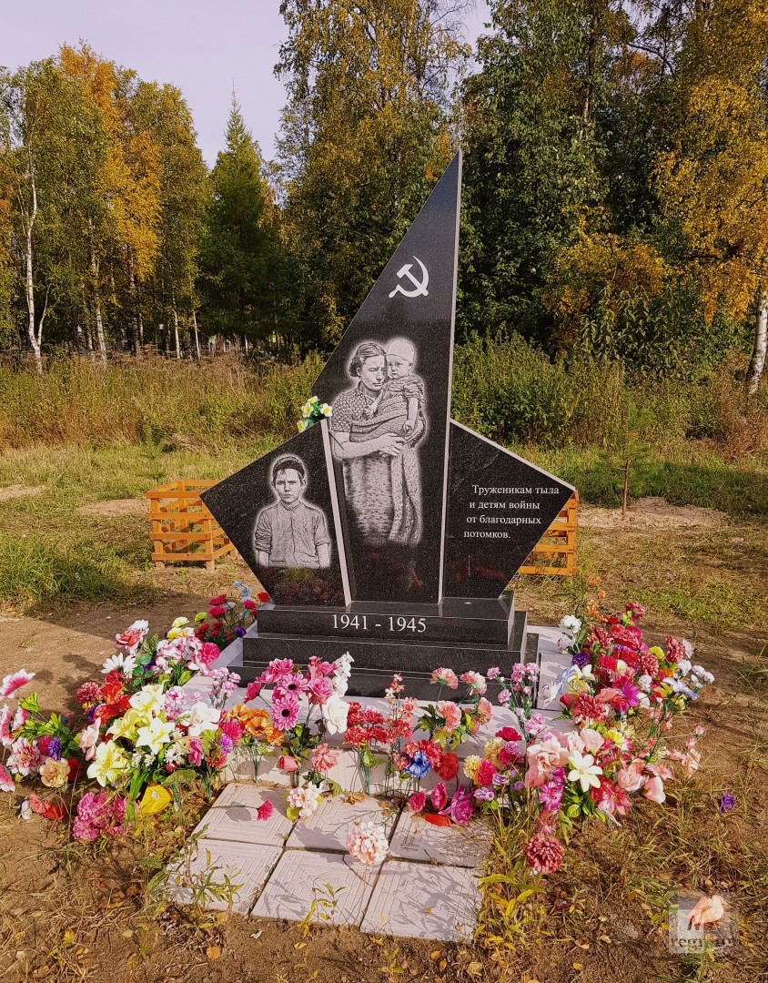 Как и везде на Русском Севере памятники павшим в Великой Отечественной войне – предмет постоянного внимания властей и жителей