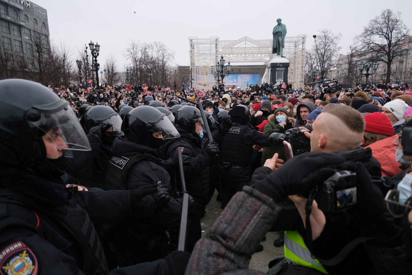 Оппозиционный вопрос в России: патриотизмом по компрадорству