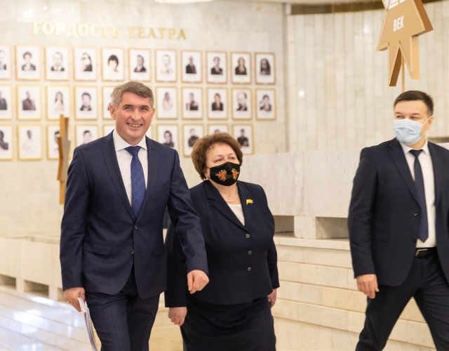 Глава Чувашии Олег Николаев перед оглашением послания