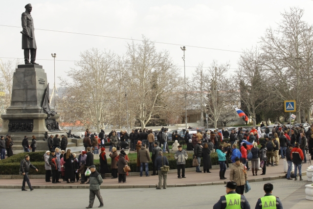 Севастополь. Площадь Нахимова. Митинг в поддержку референдума 