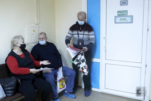 Пункт вакцинации в поликлинике в Ивангороде 