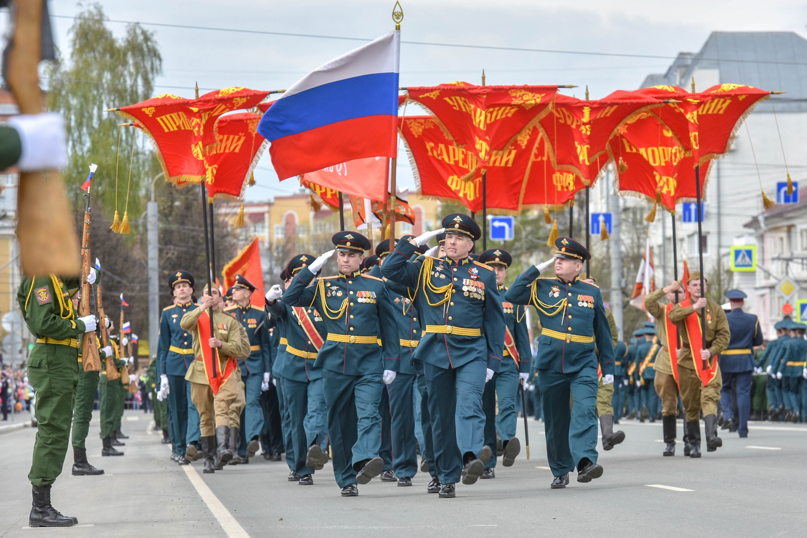 В Йошкар-Оле на параде Победы показали образцы современной военной техники