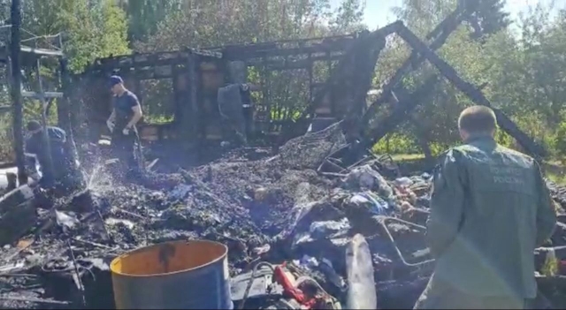  Сгоревший частный дом в городе Отрадное