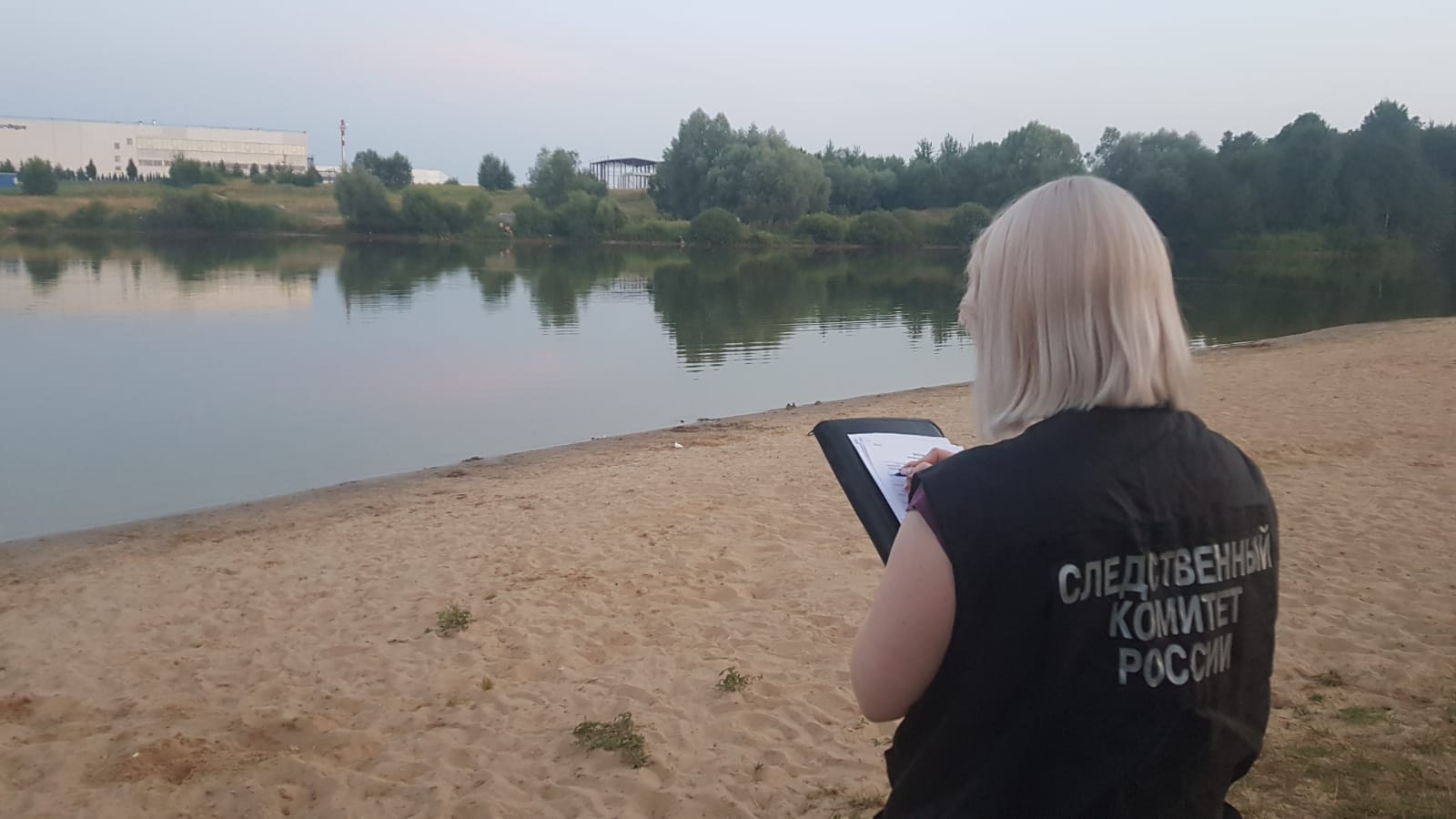 Утопленник в деревне картина