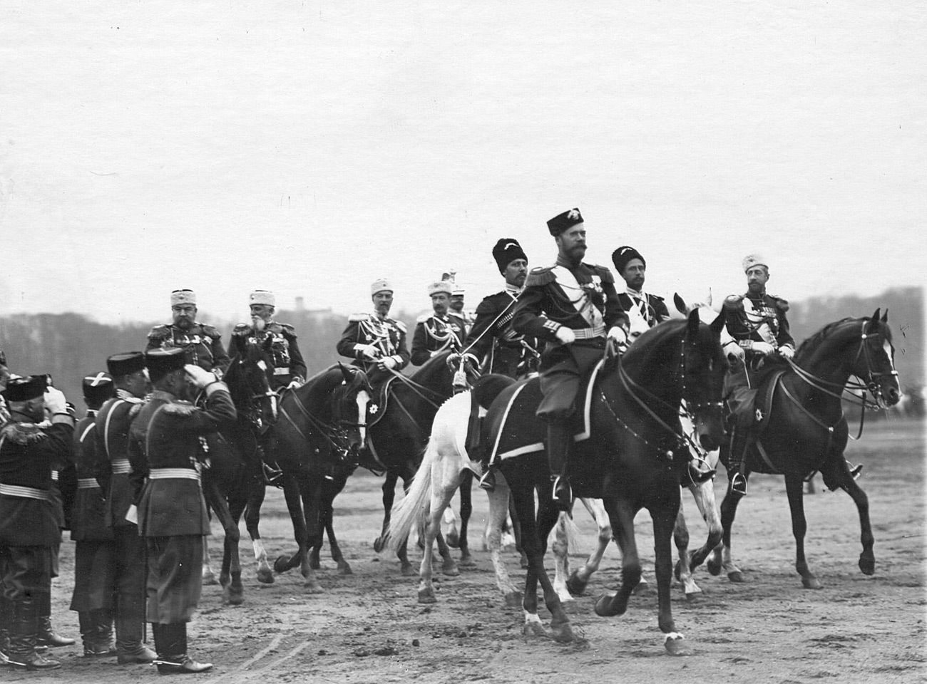 Накануне. Ноябрь-декабрь 1904 года. Банкеты, мобилизация, рабочее движение