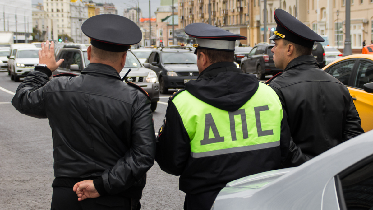 В ГИБДД массовые проверки, ТГ-каналы грозят отставкой министру Колокольцеву