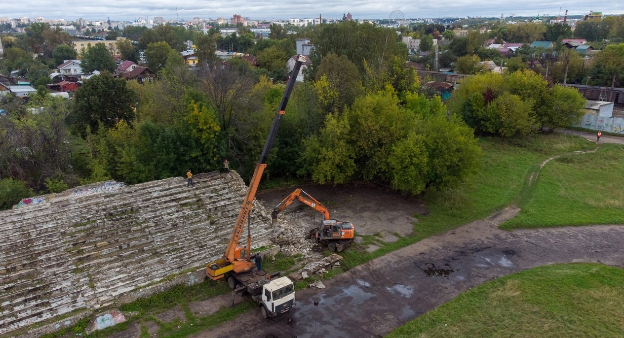 В Ярославле сносят футбольный стадион с вековой историей