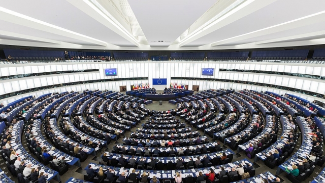 Зал заседаний Европейского парламента в Страсбурге 