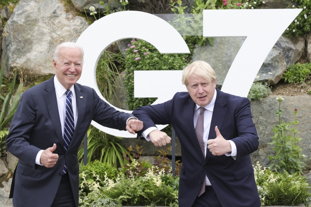 Джо Байден и Борис Джонсон. Саммит G7 в Великобритании. Июнь 2021 года
