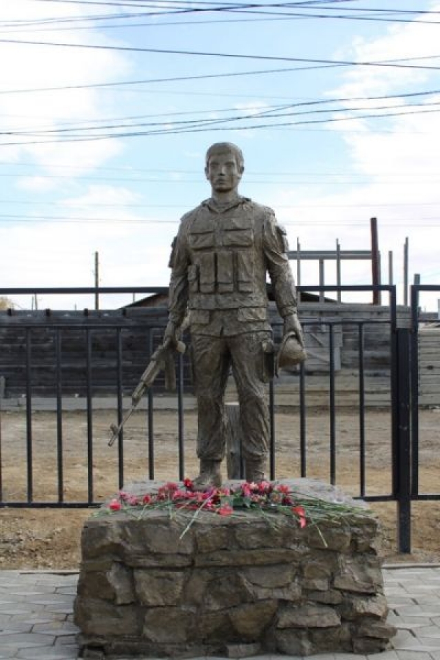 Памятник воинам-интернационалистам в селе Кош-Агач Республики Алтай