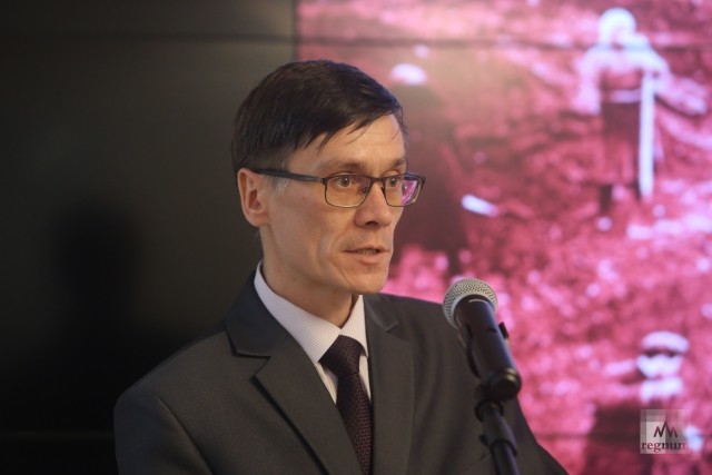 Кандидат исторических наук, заместитель директора по основной деятельности Государственного исторического архива Чувашской Республики Федор Козлов на научной конференции «Память народного подвига: тыл СССР и Сурский рубеж, 1941−1942 гг.» в пресс-центре ИА REGNUM