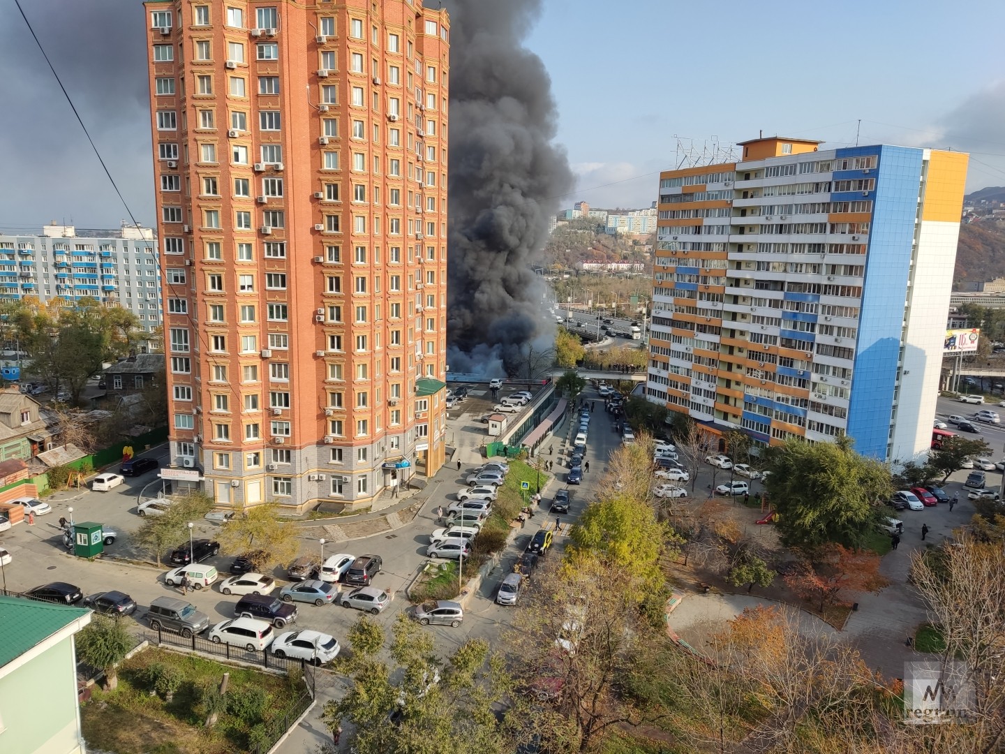 Во Владивостоке загорелся Некрасовский рынок