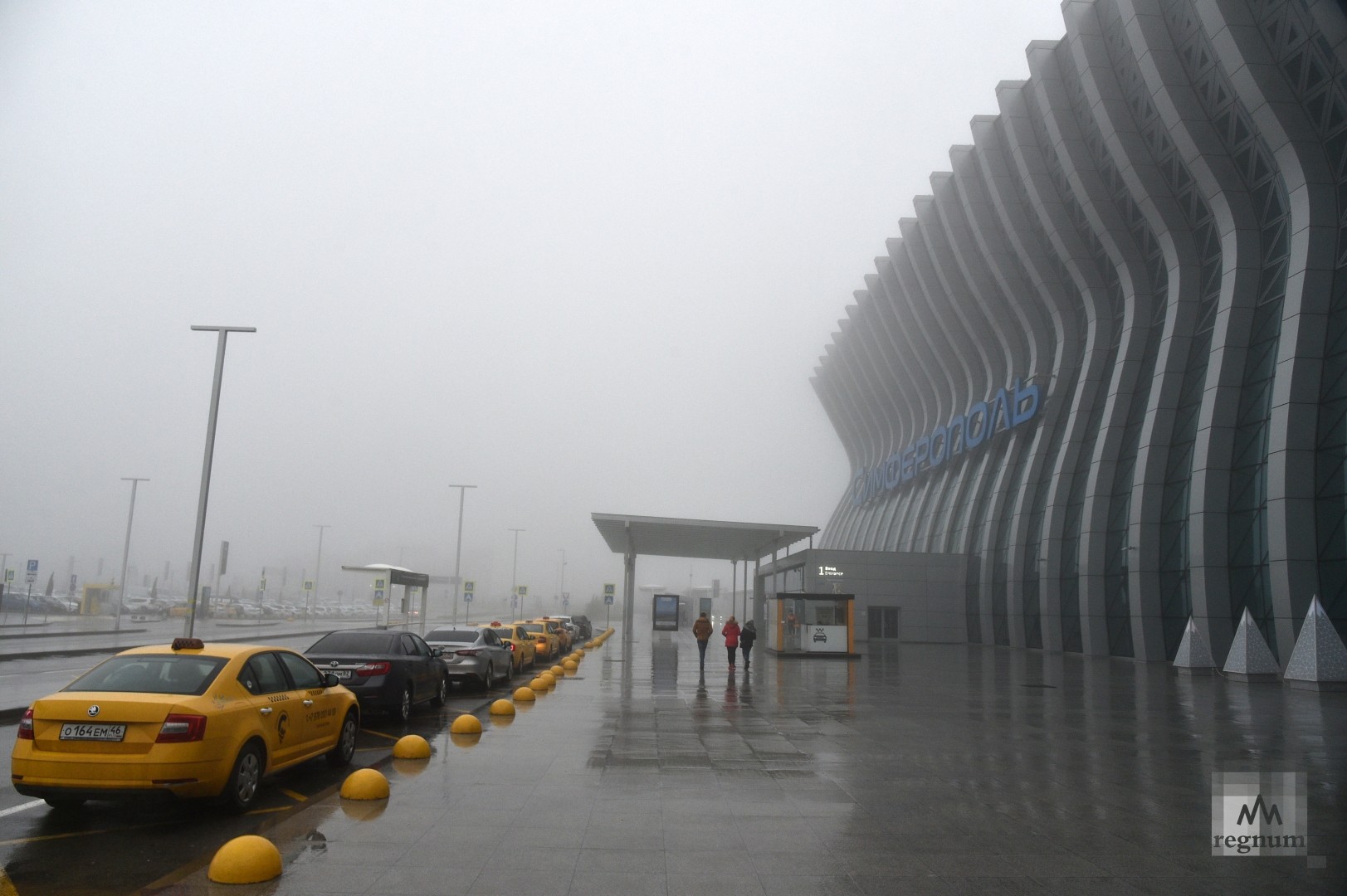 Аэропорт «Симферополь» погрузился в туман 