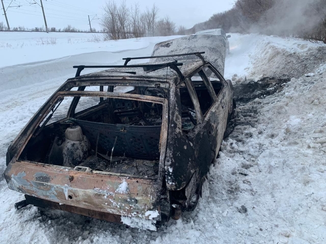 Сгоревший автомобиль