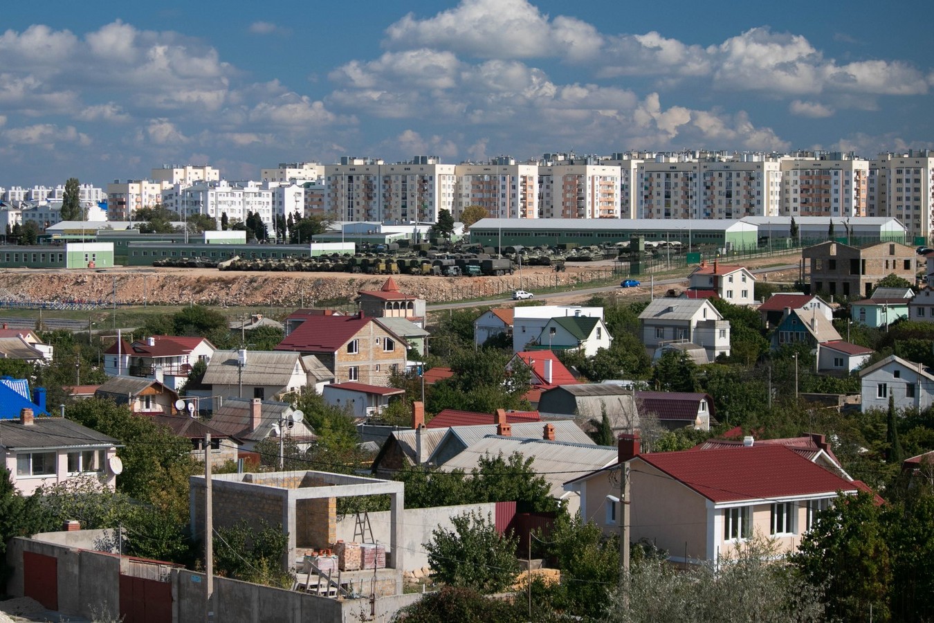 Куда вложить деньги в кризис: новая реальность загородной недвижимости