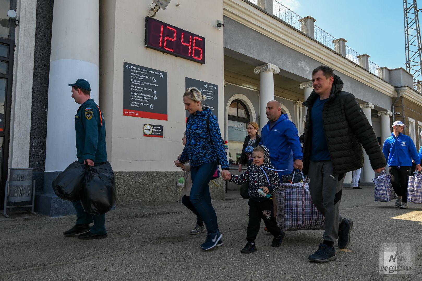 Прибытие поезда с беженцами в г. Невинномысск