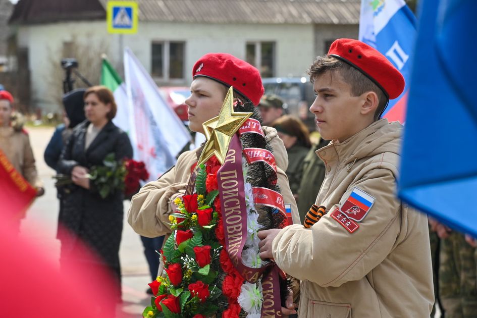 Новости спас деменска калужской. Спас-Деменск. Вахта памяти. Спас-Деменск Калужская область вахта памяти 2022. Митинг посвященный Великой победе.