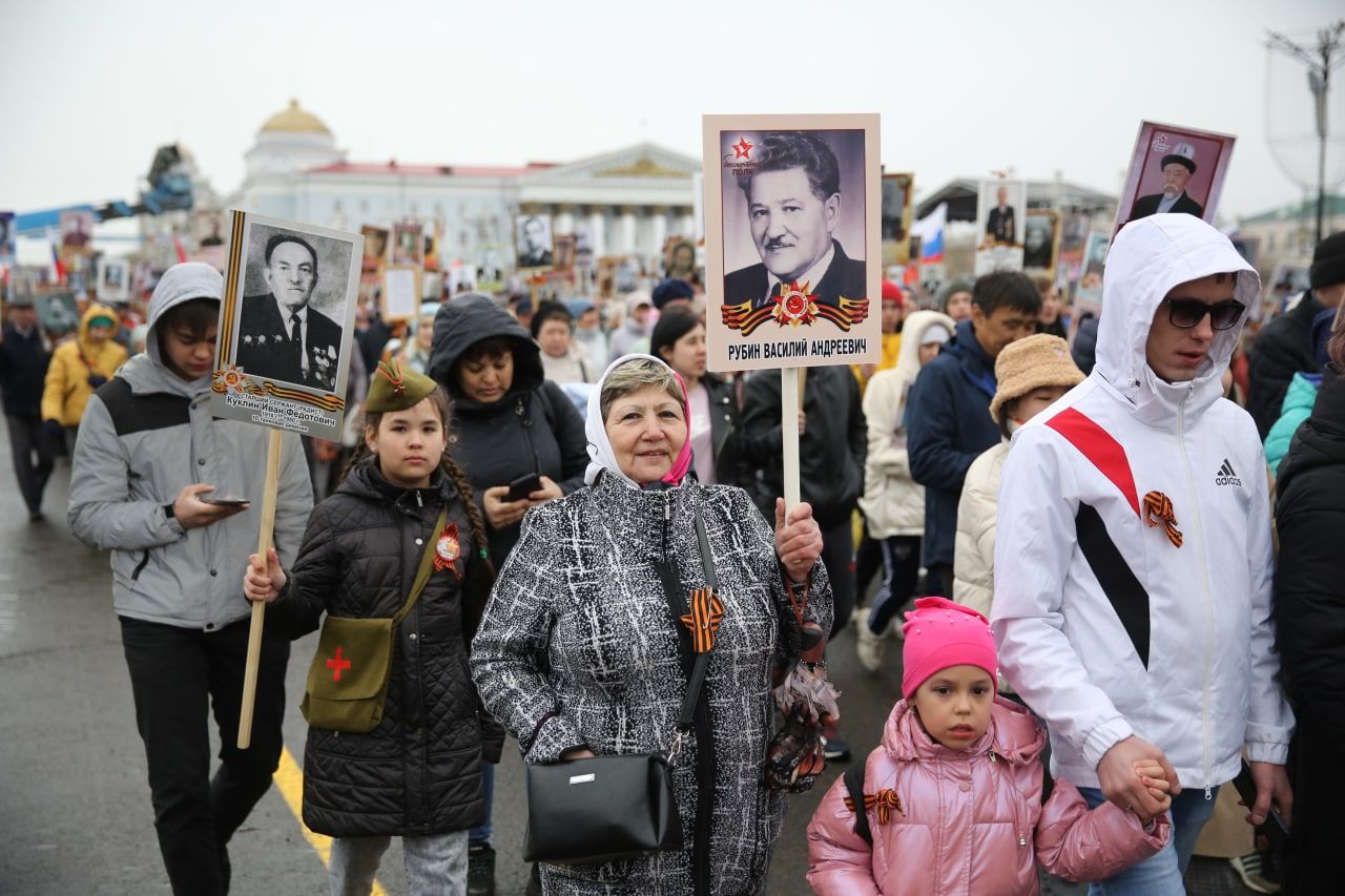 Прогремела слава нашего полка