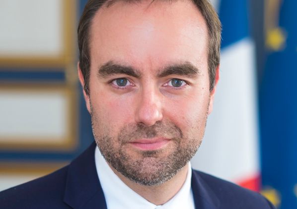 Министр обороны Франции Себастьян Лекорню